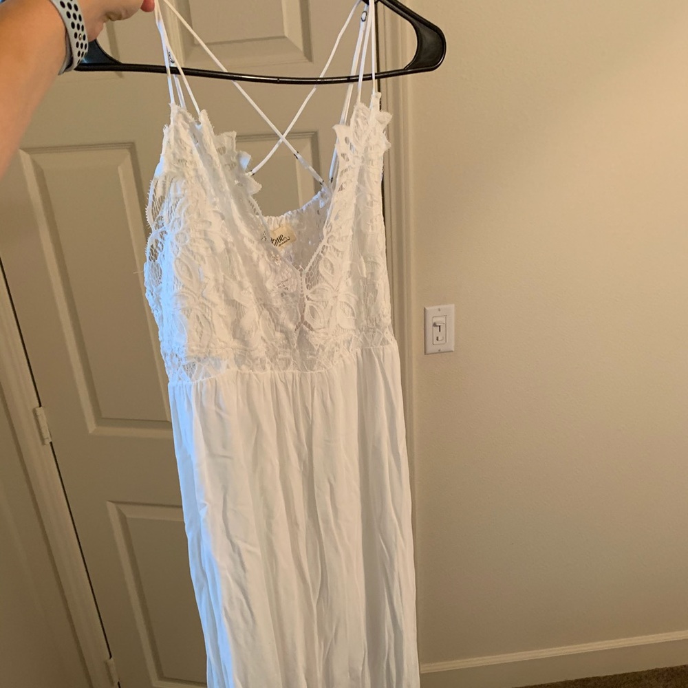 White lace maxi dress